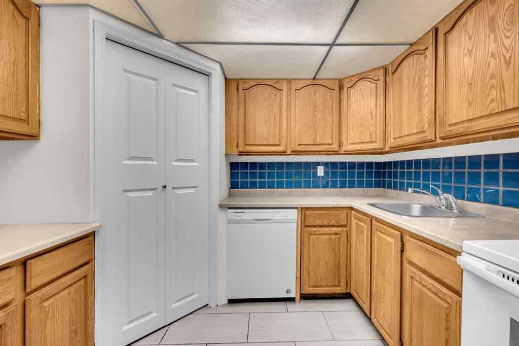 MLS® A2237311 - Unit #21 3809 45 Street SW in Glenbrook Calgary, Residential