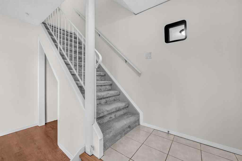 MLS® A2237311 - Unit #21 3809 45 Street SW in Glenbrook Calgary, Residential