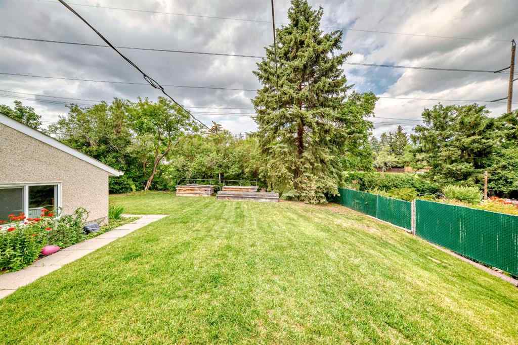 MLS® A2237324 - 1004 Hunterston Hill NW in Huntington Hills Calgary, Residential