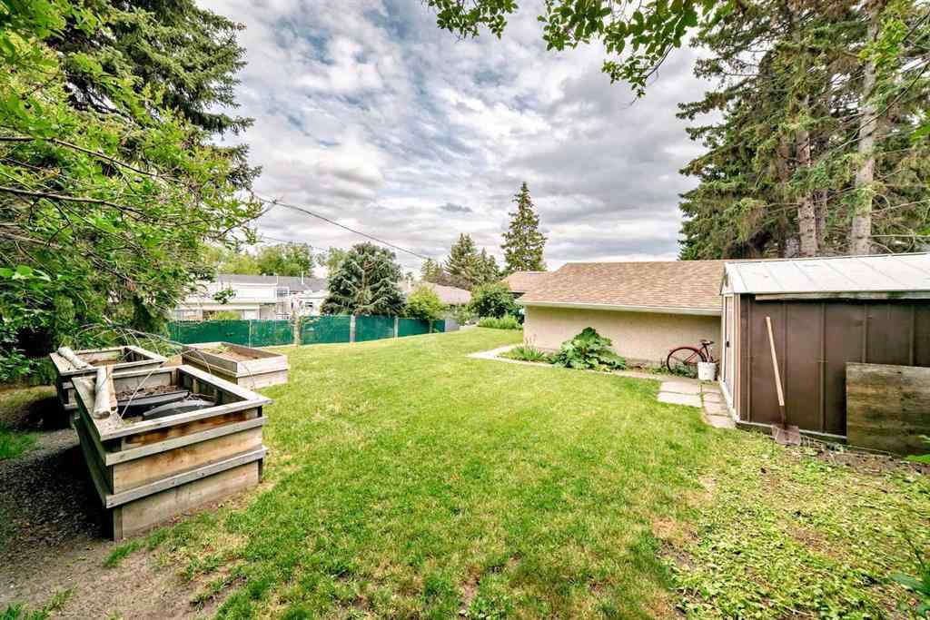 MLS® A2237324 - 1004 Hunterston Hill NW in Huntington Hills Calgary, Residential