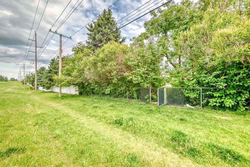 MLS® A2237324 - 1004 Hunterston Hill NW in Huntington Hills Calgary, Residential