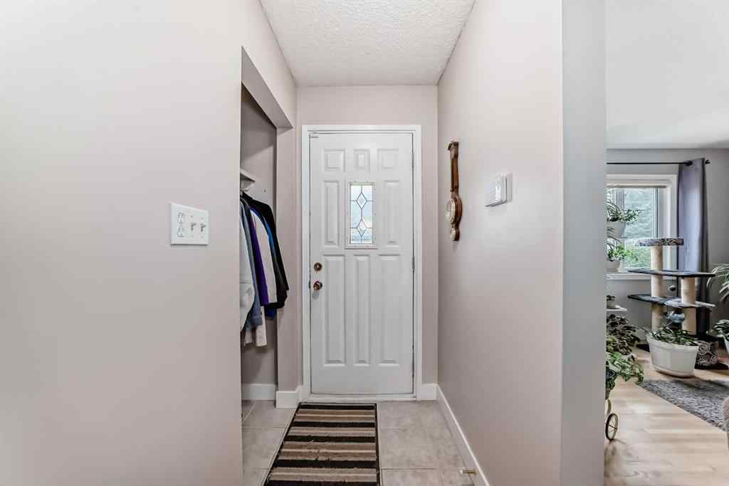 MLS® A2237324 - 1004 Hunterston Hill NW in Huntington Hills Calgary, Residential