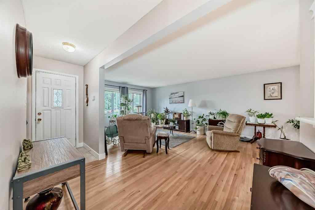 MLS® A2237324 - 1004 Hunterston Hill NW in Huntington Hills Calgary, Residential