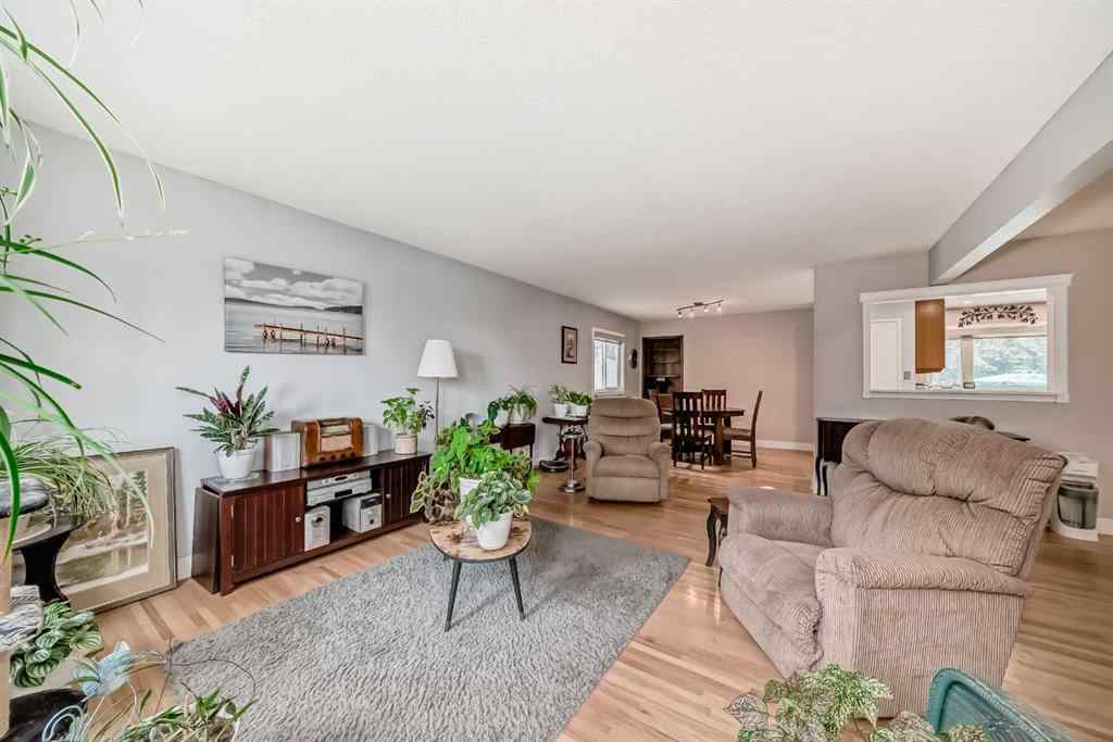 MLS® A2237324 - 1004 Hunterston Hill NW in Huntington Hills Calgary, Residential