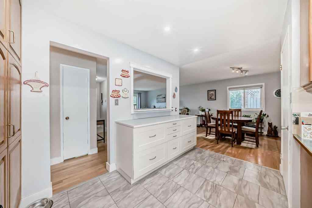 MLS® A2237324 - 1004 Hunterston Hill NW in Huntington Hills Calgary, Residential
