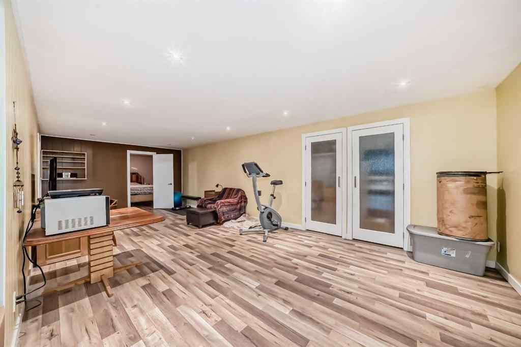 MLS® A2237324 - 1004 Hunterston Hill NW in Huntington Hills Calgary, Residential