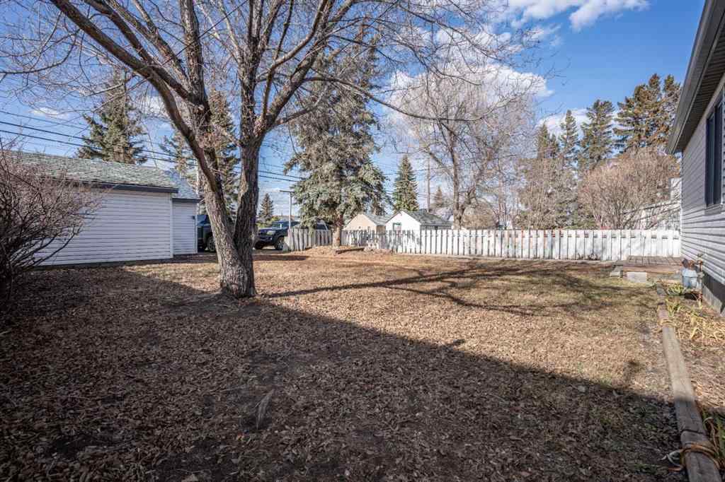 MLS® A2237328 - 4936 49 Street  in Hardisty Hardisty, Residential