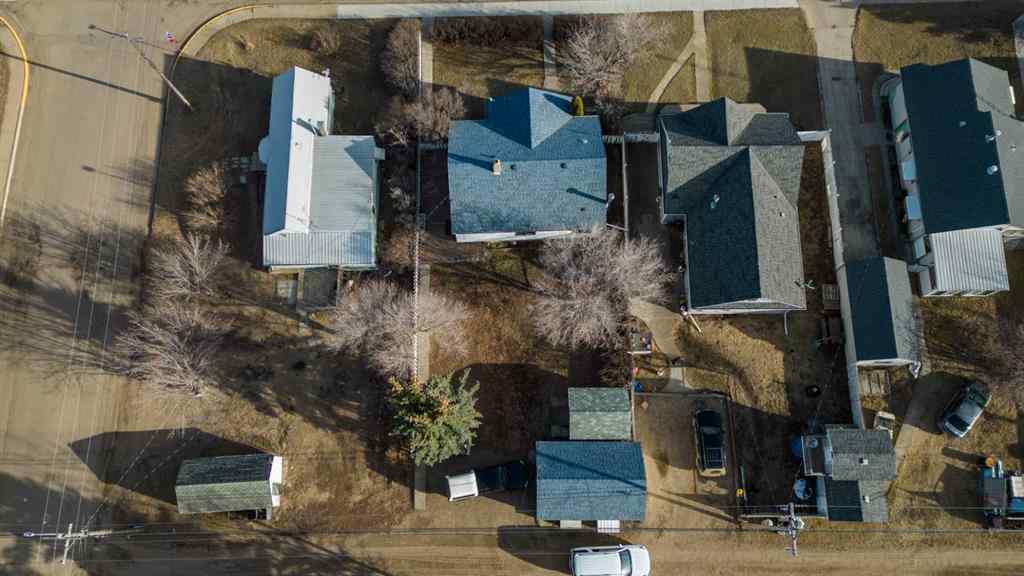 MLS® A2237328 - 4936 49 Street  in Hardisty Hardisty, Residential