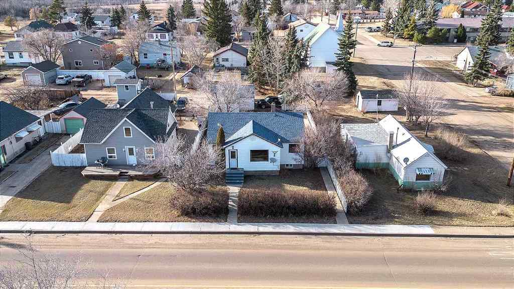 MLS® A2237328 - 4936 49 Street  in Hardisty Hardisty, Residential