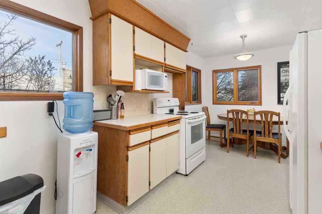 MLS® A2237328 - 4936 49 Street  in Hardisty Hardisty, Residential