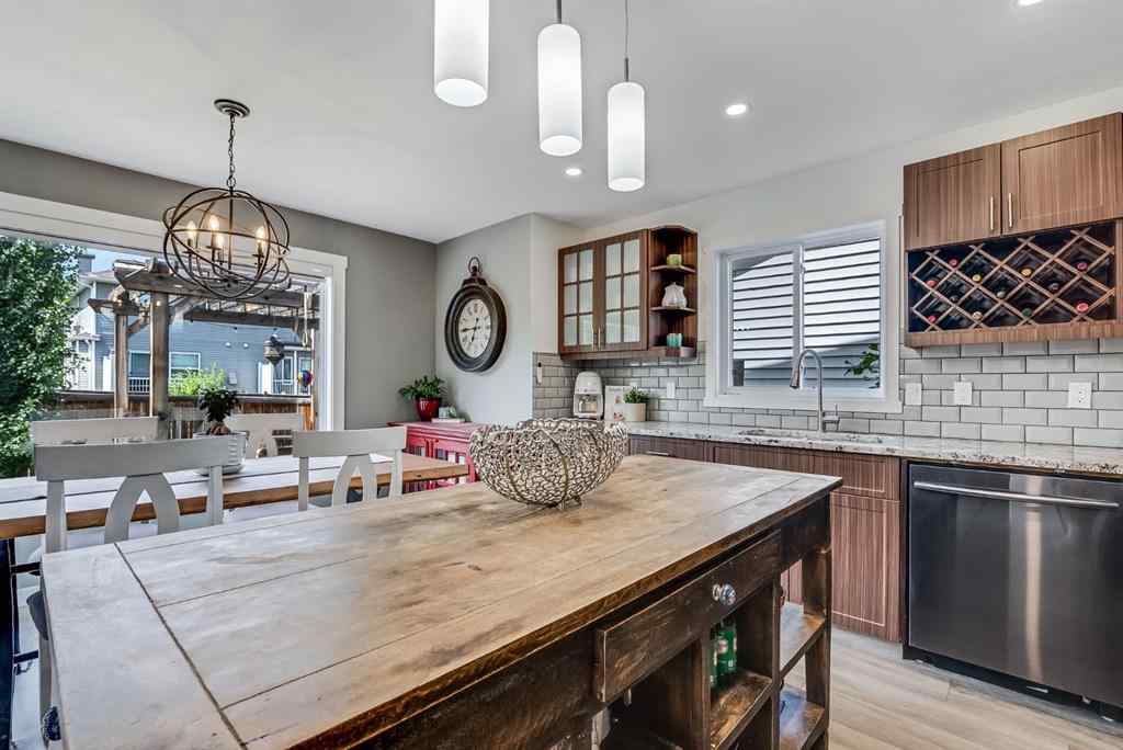 MLS® A2237338 - 202 Shawinigan Way SW in Shawnessy Calgary, Residential