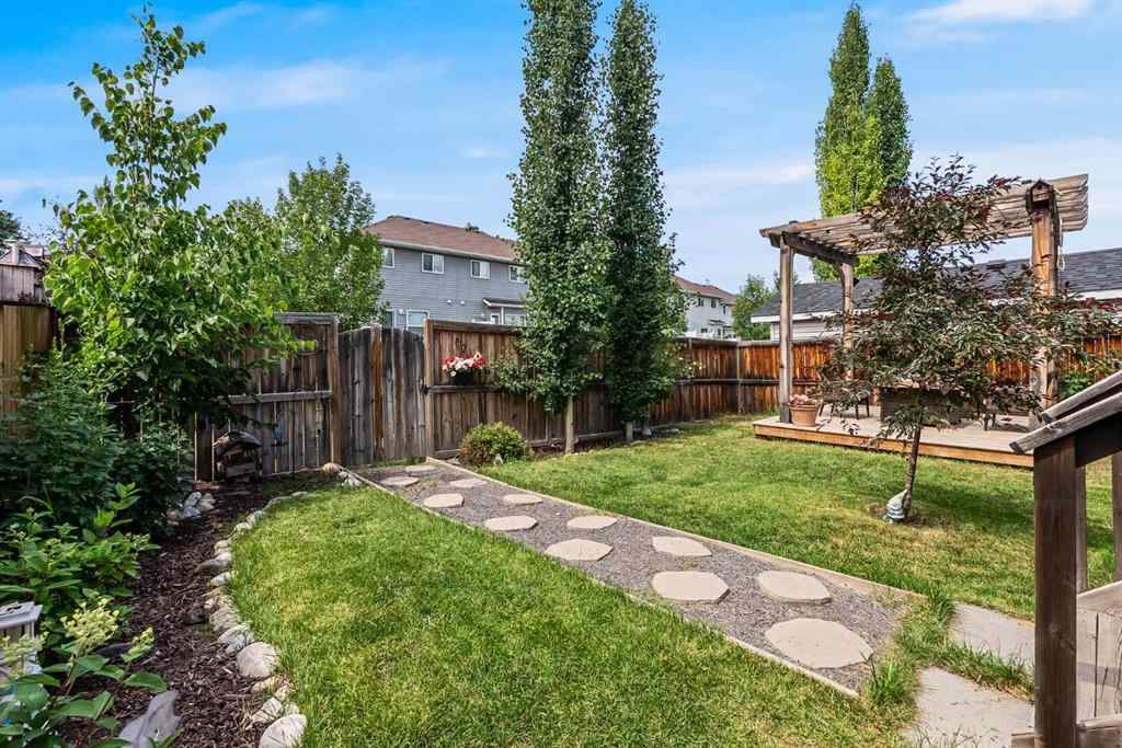 MLS® A2237338 - 202 Shawinigan Way SW in Shawnessy Calgary, Residential