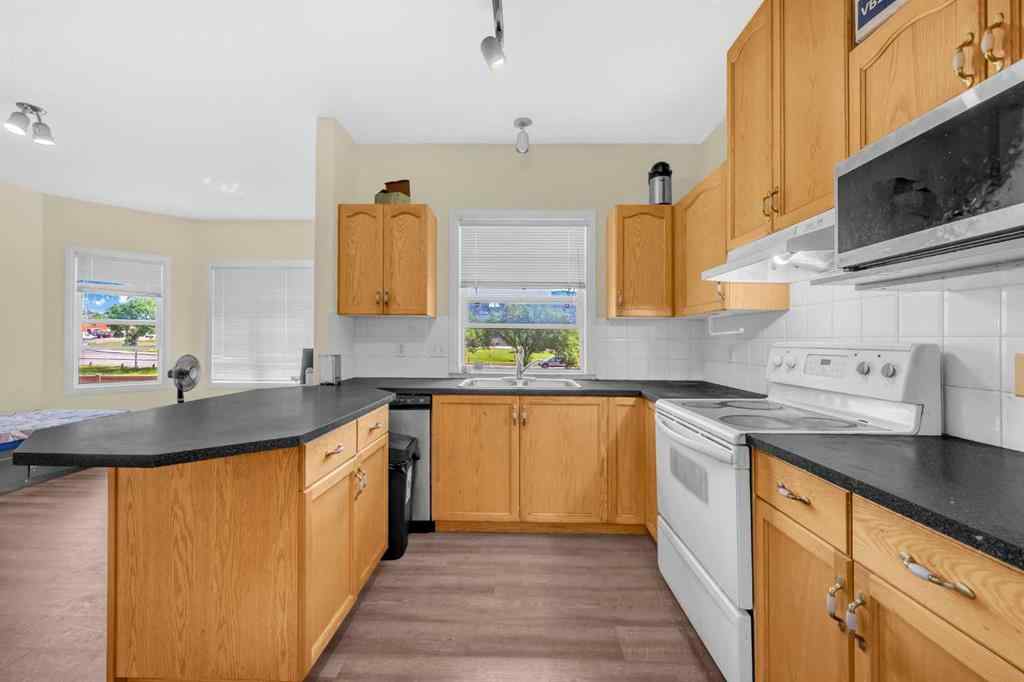 MLS® A2237366 - Unit #210 1920 14 Avenue NE in Mayland Heights Calgary, Residential