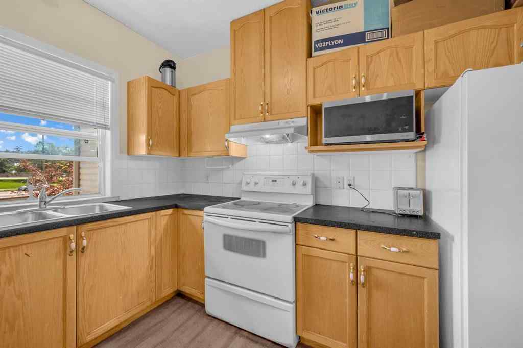 MLS® A2237366 - Unit #210 1920 14 Avenue NE in Mayland Heights Calgary, Residential