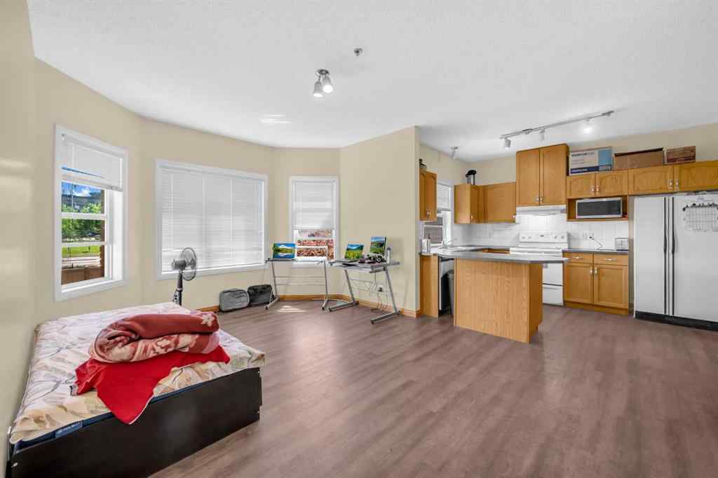MLS® A2237366 - Unit #210 1920 14 Avenue NE in Mayland Heights Calgary, Residential