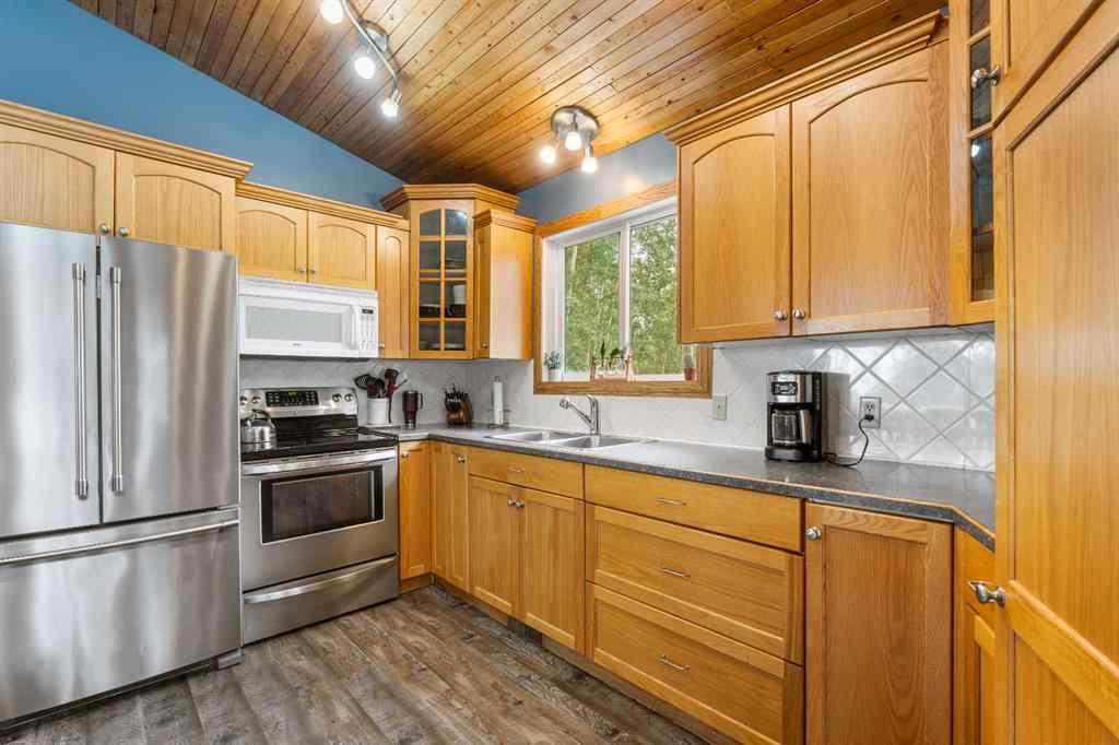MLS® A2237399 - 51 Lightning Bay   in NONE Rural Barrhead No. 11, County of, Residential
