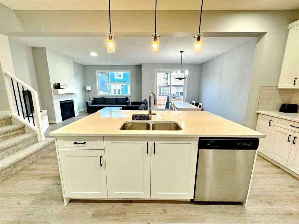 MLS® A2237405 - 14 Sundown Close  in Sunset Ridge Cochrane, Residential
