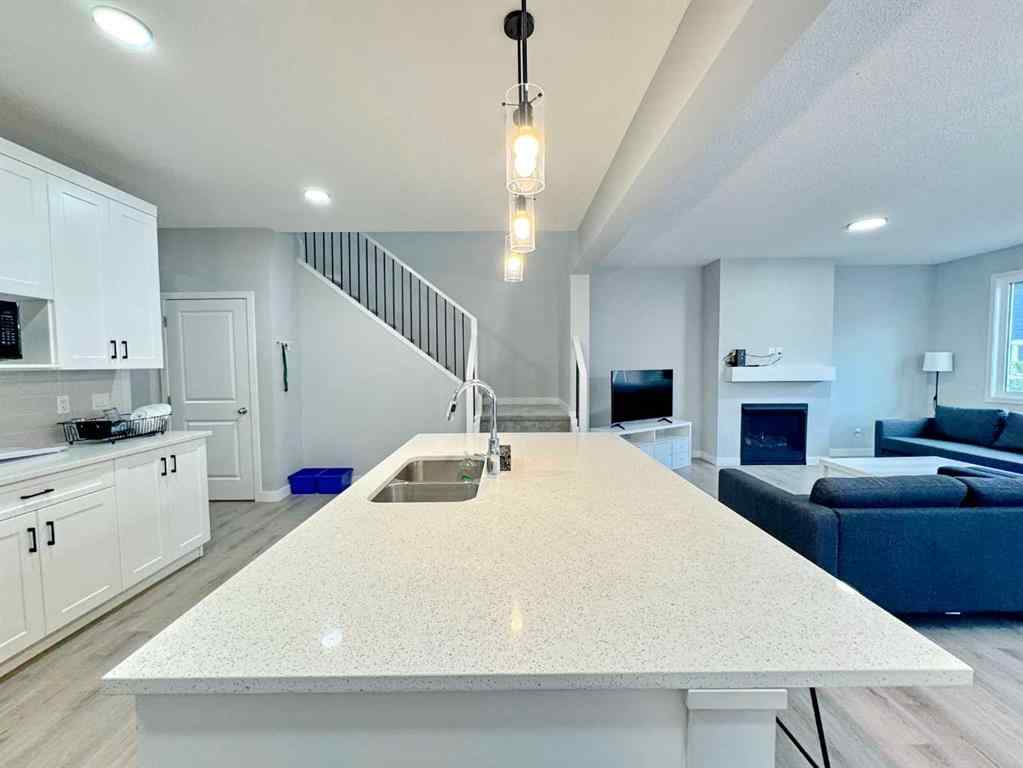 MLS® A2237405 - 14 Sundown Close  in Sunset Ridge Cochrane, Residential