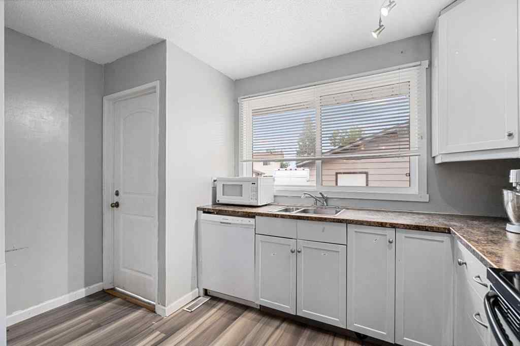 MLS® A2237429 - 88 Templewood Road NE in Temple Calgary, Residential