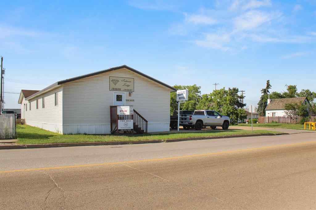 MLS® A2237460 - 5112 49 Street  in Hardisty Hardisty, Commercial