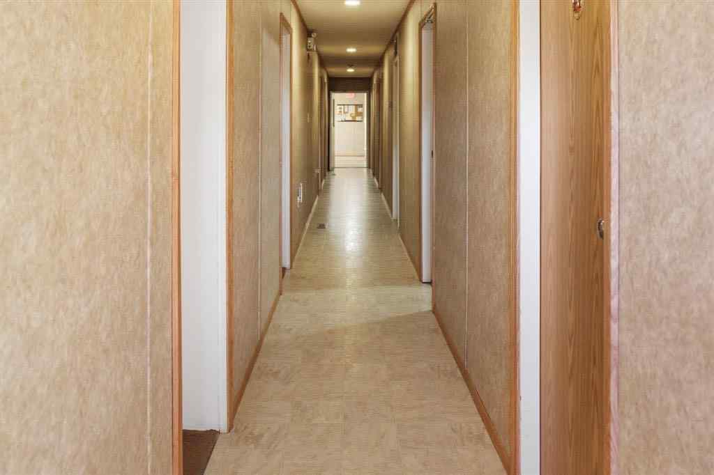 MLS® A2237460 - 5112 49 Street  in Hardisty Hardisty, Commercial
