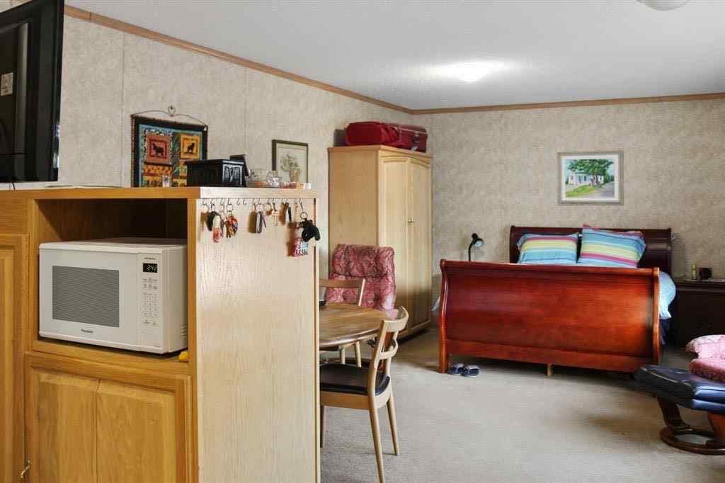 MLS® A2237460 - 5112 49 Street  in Hardisty Hardisty, Commercial