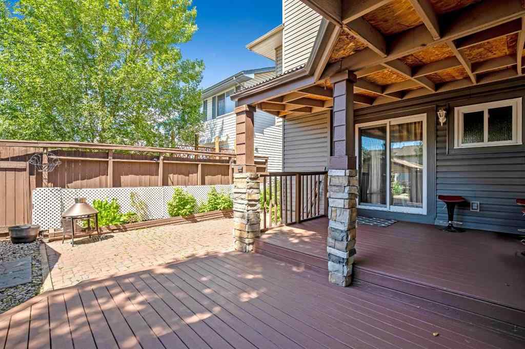 MLS® A2237472 - 29 Woodglen Crescent SW in Woodbine Calgary, Residential