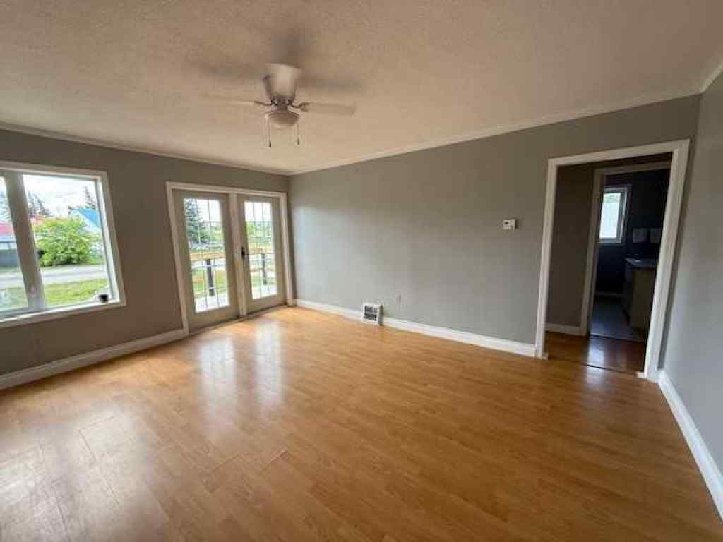 MLS® A2237482 - 10210 103 Street  in NONE Hythe, Residential