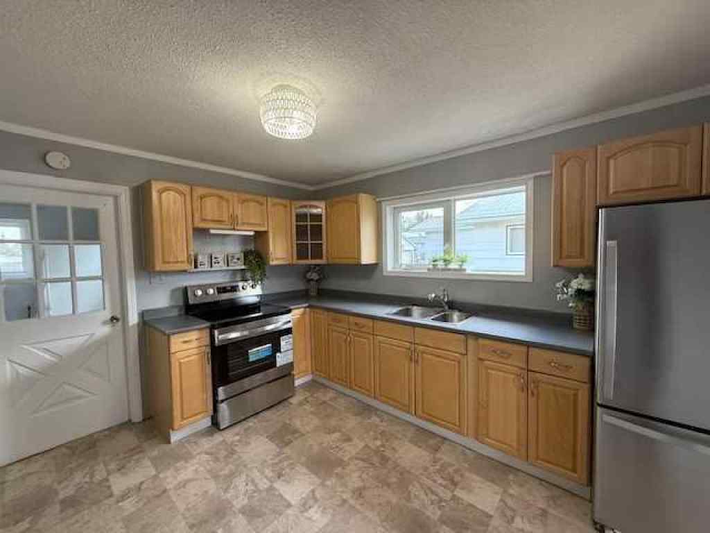 MLS® A2237482 - 10210 103 Street  in NONE Hythe, Residential