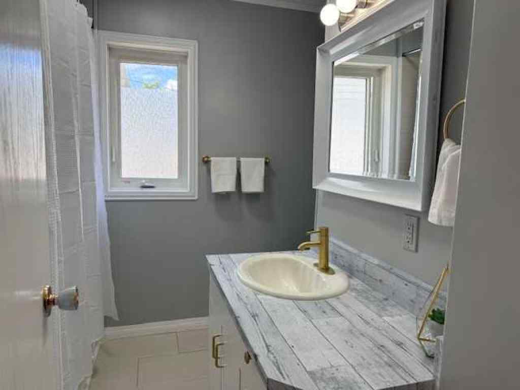 MLS® A2237482 - 10210 103 Street  in NONE Hythe, Residential