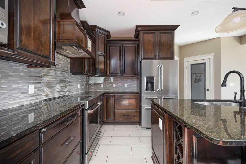MLS® A2237494 - 619 Heritage Drive  in Parsons North Fort McMurray, Residential