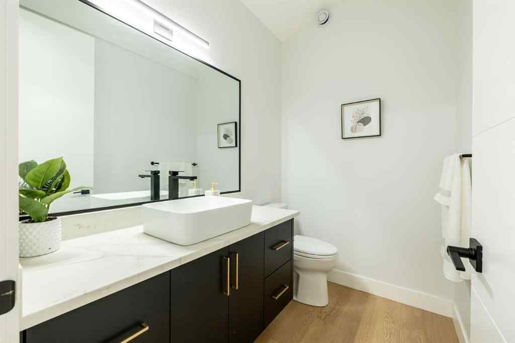 MLS® A2237495 - 10 Devonian Ridge Place  in Springbank Rural Rocky View County, Residential