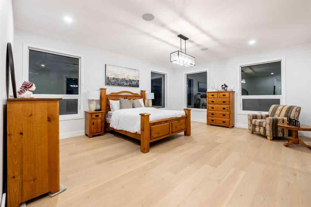 MLS® A2237495 - 10 Devonian Ridge Place  in Springbank Rural Rocky View County, Residential