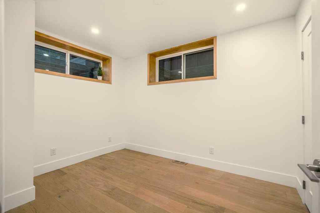 MLS® A2237511 - 2724 Crawford Road NW in Charleswood Calgary, Residential