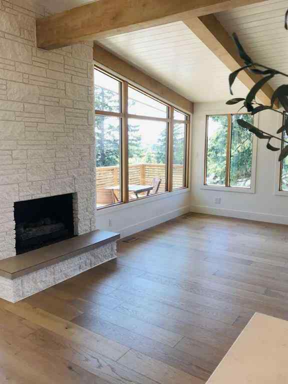 MLS® A2237511 - 2724 Crawford Road NW in Charleswood Calgary, Residential