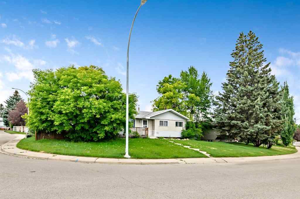 MLS® A2237521 - 3403 73 Street NW in Bowness Calgary, Residential