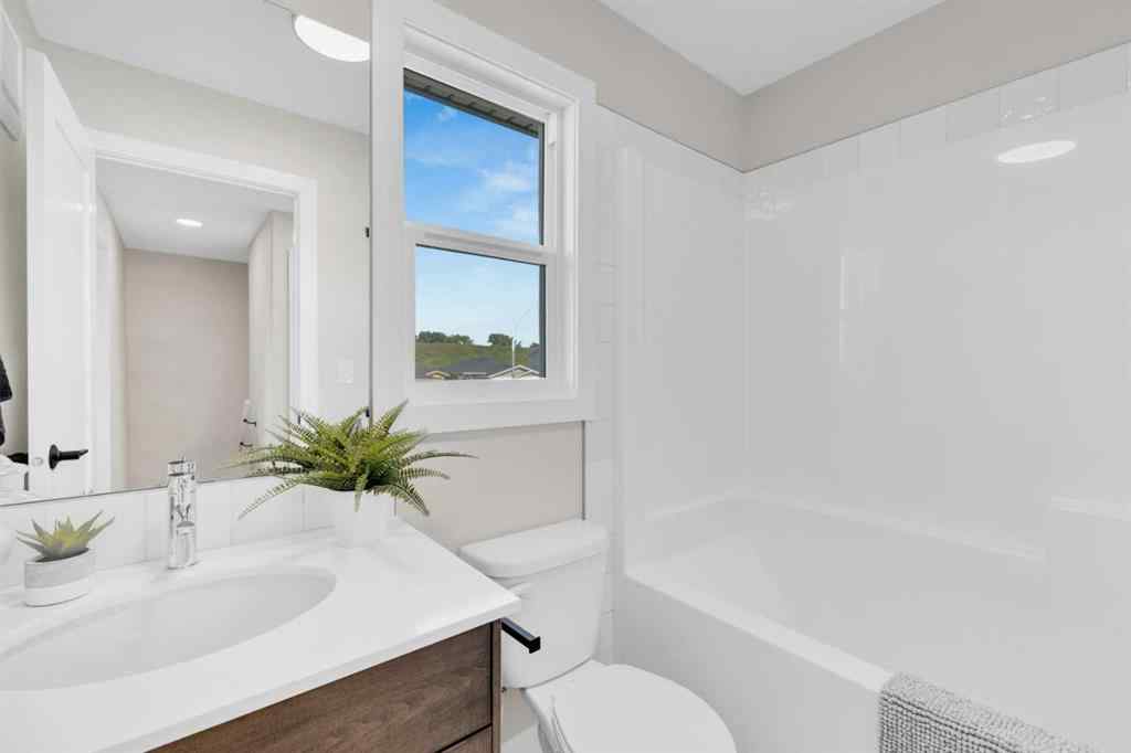 MLS® A2237522 - 13 Gray Close   in Grayhawk Sylvan Lake, Residential