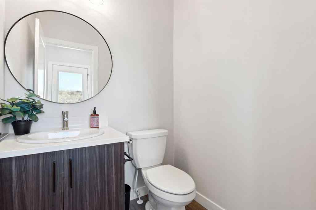 MLS® A2237523 - 111 Gray Close   in Grayhawk Sylvan Lake, Residential