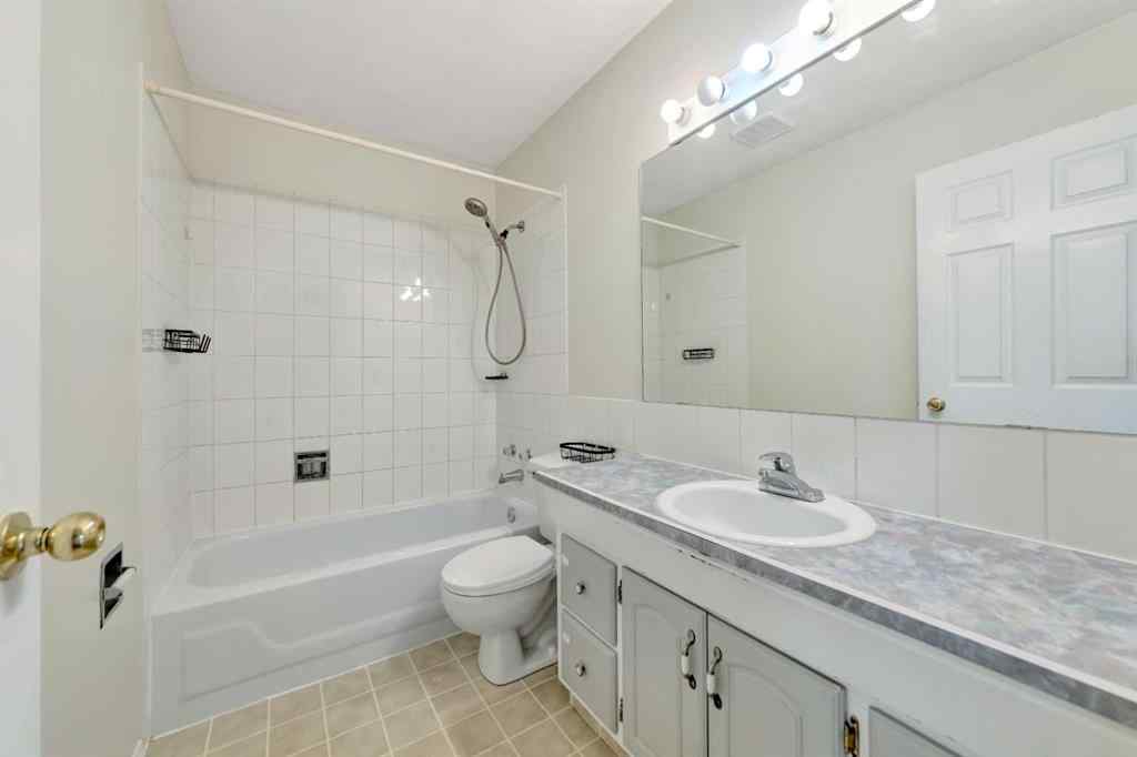 MLS® A2237609 - 5913 41 Street  in Southridge Lloydminster, Residential
