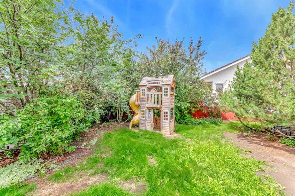 MLS® A2237609 - 5913 41 Street  in Southridge Lloydminster, Residential