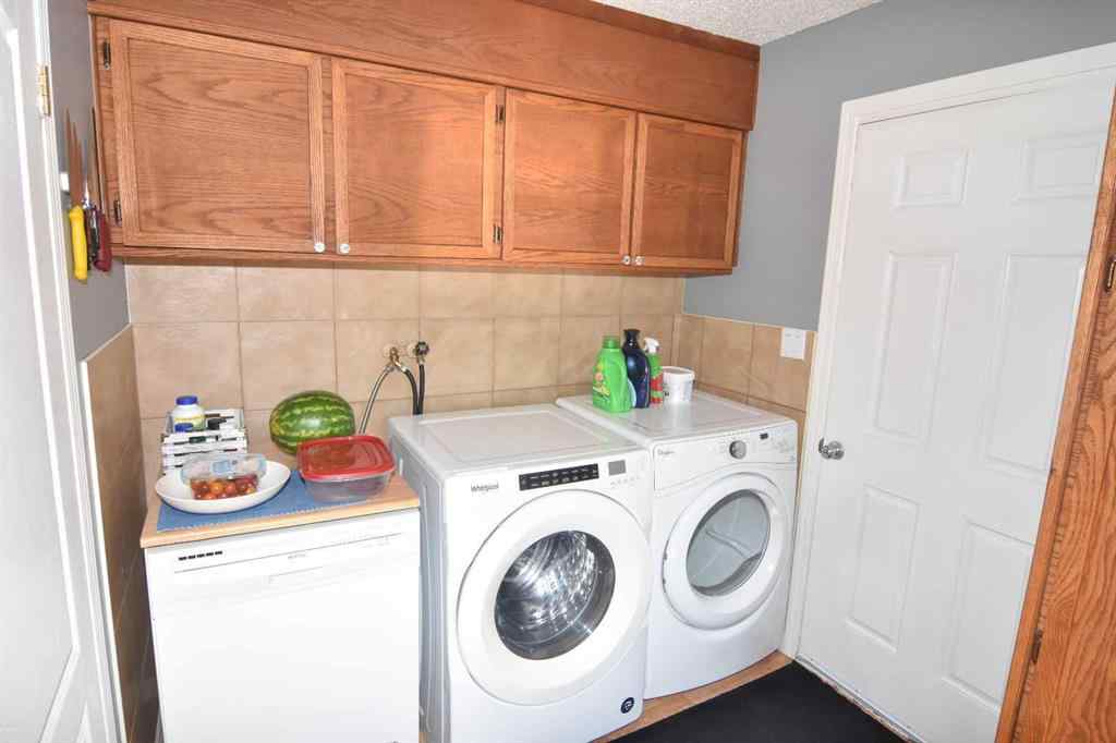 MLS® A2237638 - 5 Windsor Place  in Westmount_Strathmore Strathmore, Residential