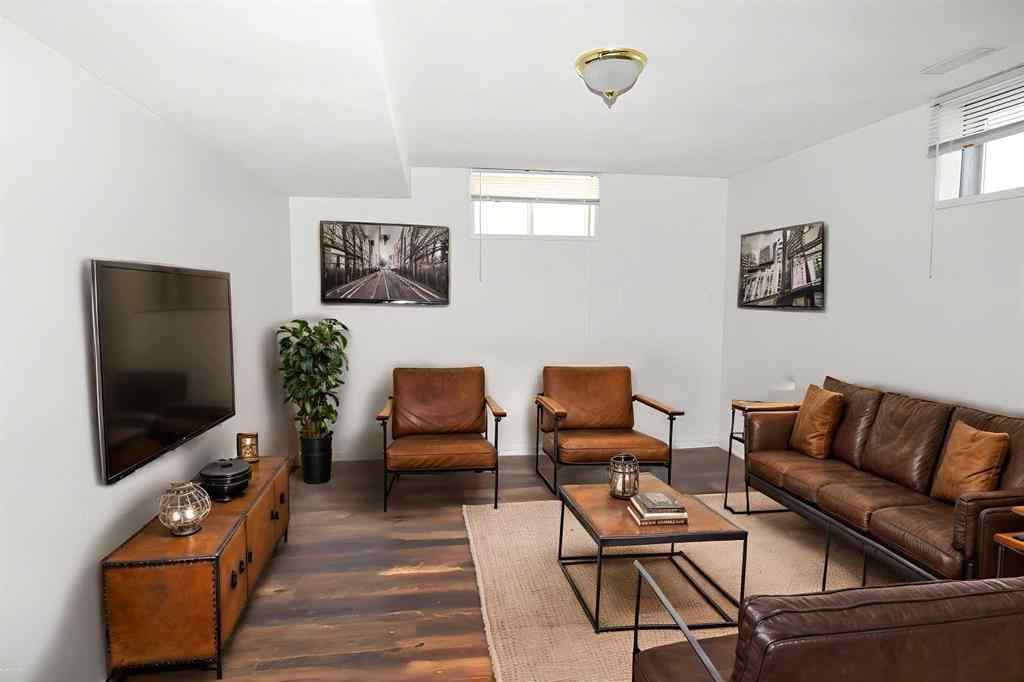 MLS® A2237638 - 5 Windsor Place  in Westmount_Strathmore Strathmore, Residential