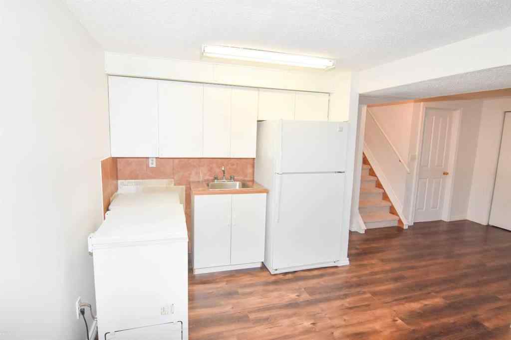 MLS® A2237638 - 5 Windsor Place  in Westmount_Strathmore Strathmore, Residential