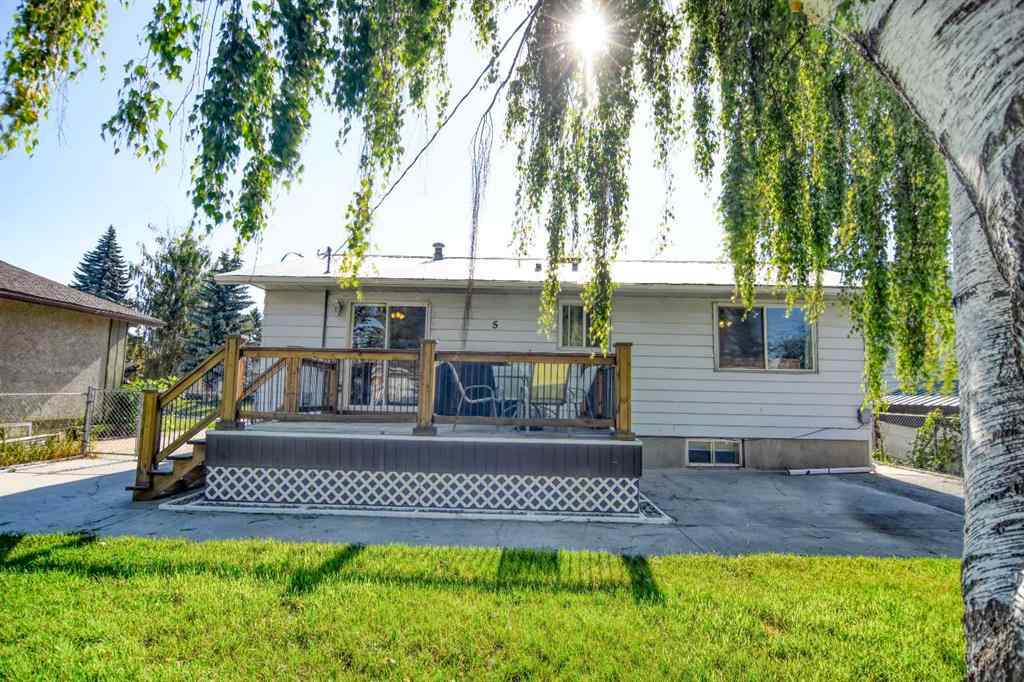 MLS® A2237638 - 5 Windsor Place  in Westmount_Strathmore Strathmore, Residential