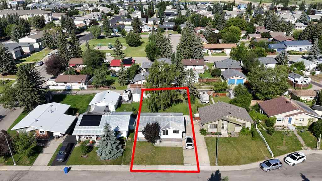 MLS® A2237638 - 5 Windsor Place  in Westmount_Strathmore Strathmore, Residential