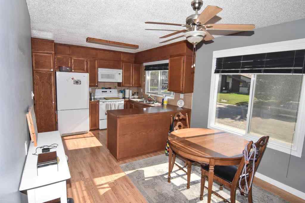 MLS® A2237638 - 5 Windsor Place  in Westmount_Strathmore Strathmore, Residential
