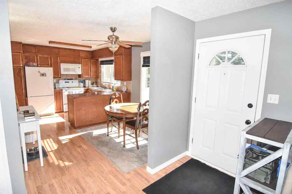 MLS® A2237638 - 5 Windsor Place  in Westmount_Strathmore Strathmore, Residential
