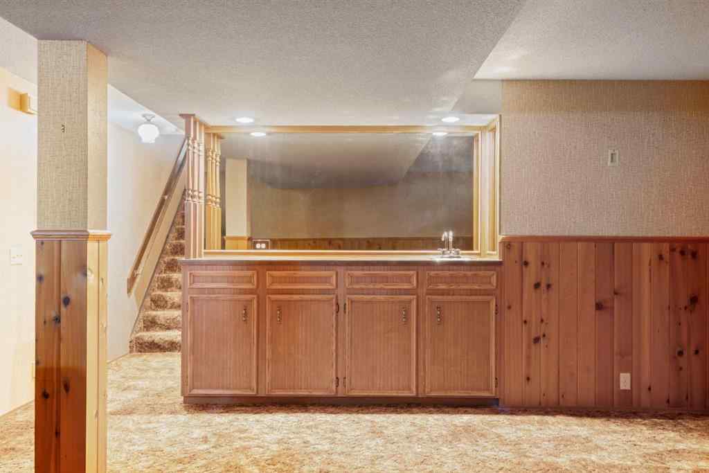 MLS® A2237641 - 519 Dalcastle Mews NW in Dalhousie Calgary, Residential