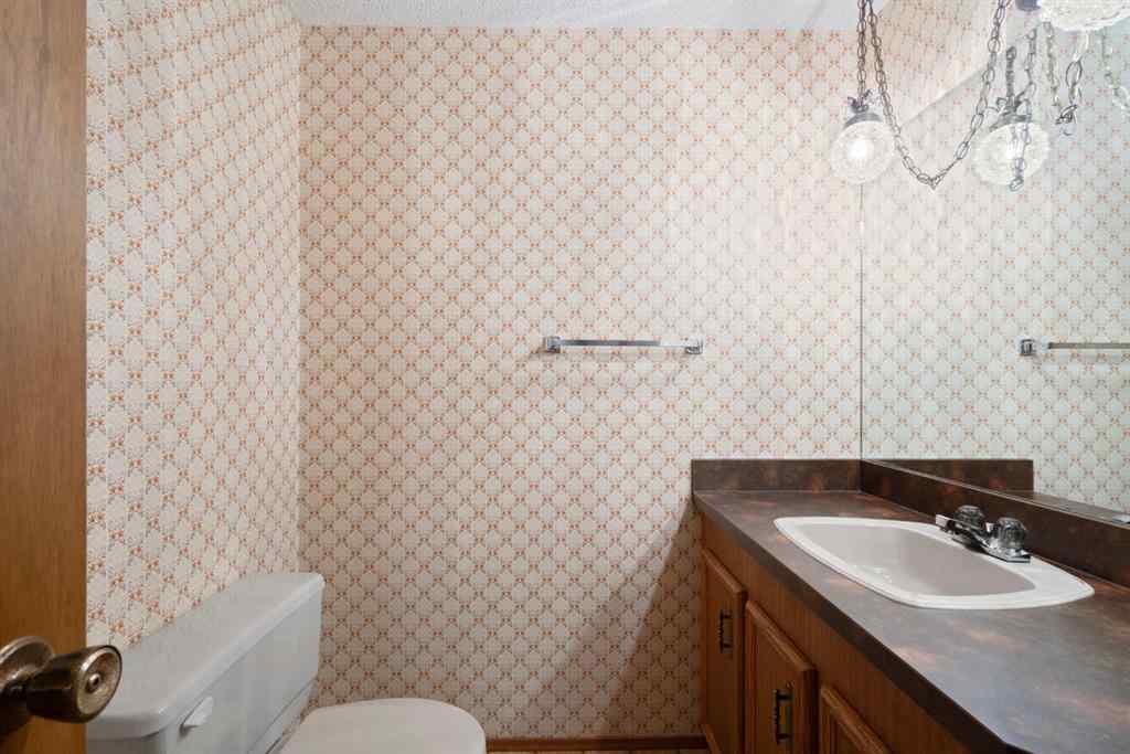 MLS® A2237641 - 519 Dalcastle Mews NW in Dalhousie Calgary, Residential