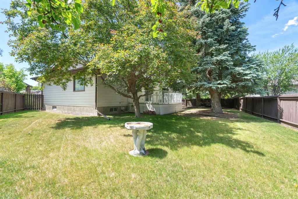 MLS® A2237641 - 519 Dalcastle Mews NW in Dalhousie Calgary, Residential